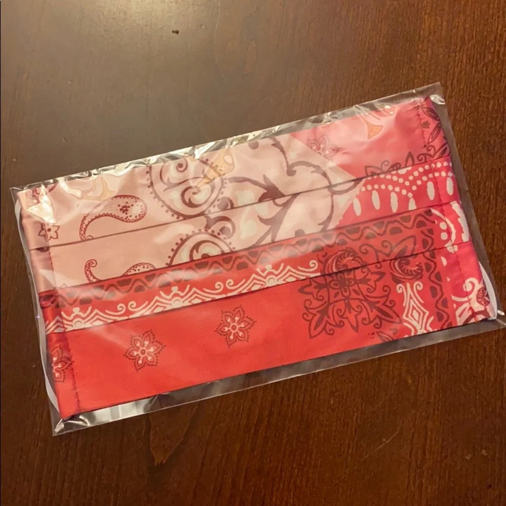 NEW Johnny Was silk pink face mask